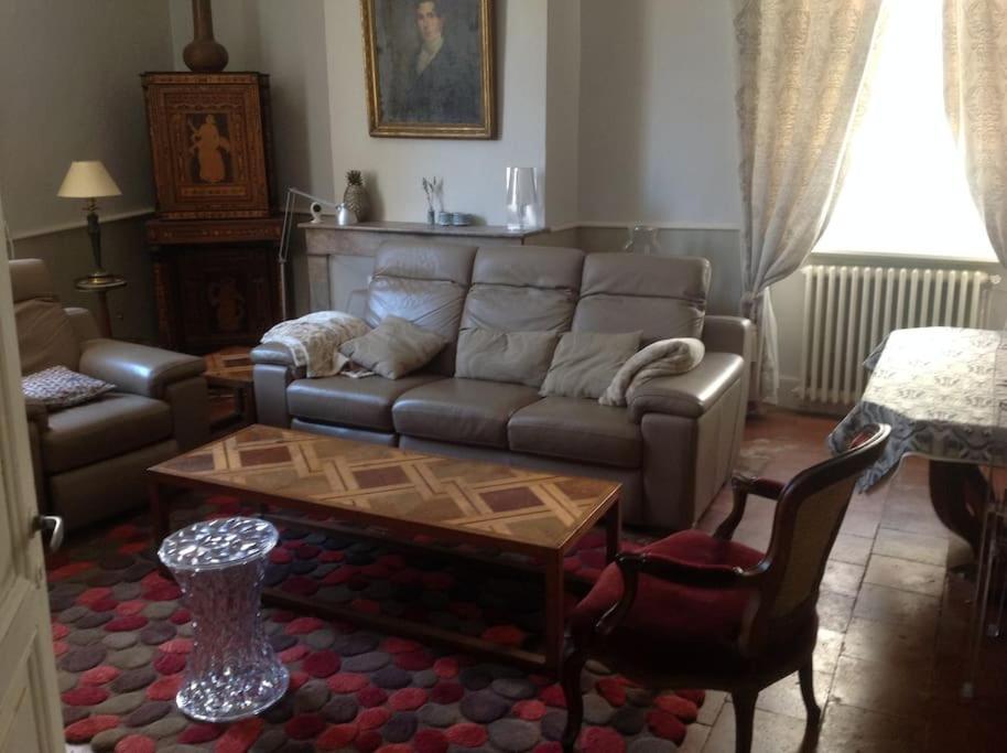 Ancien Presbytere Au Coeur Du Village Mauvezin  المظهر الخارجي الصورة