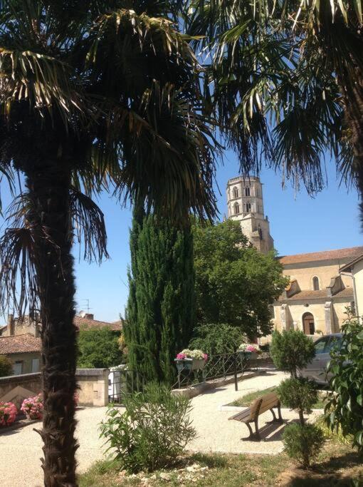 Ancien Presbytere Au Coeur Du Village Mauvezin  المظهر الخارجي الصورة